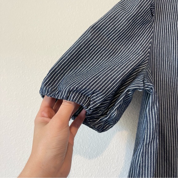 Loft Striped Denim Top sz Large Blue Bows Puff Sleeve Cottage Cropped Chambray - Picture 3 of 7
